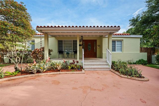 10 S Melrose Dr, Miami Springs, FL 33166