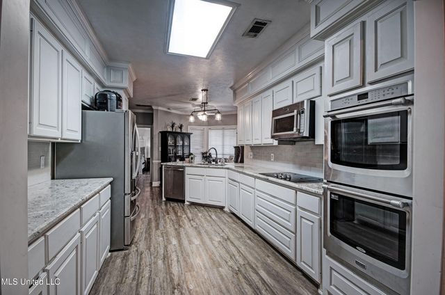 220 Cherry Drive, Brandon, MS 39042