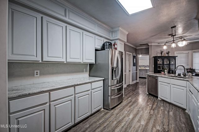 220 Cherry Drive, Brandon, MS 39042