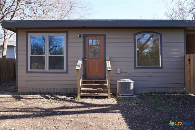 1019 Haynes Street, San Marcos, TX 78666