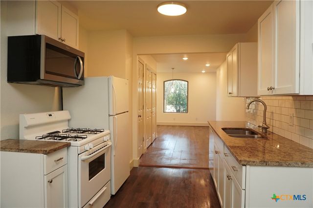 1019 Haynes Street, San Marcos, TX 78666