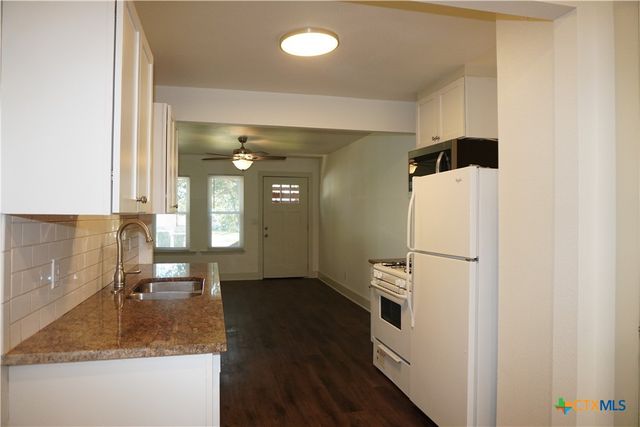 1019 Haynes Street, San Marcos, TX 78666