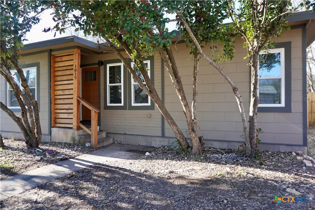 1019 Haynes Street, San Marcos, TX 78666