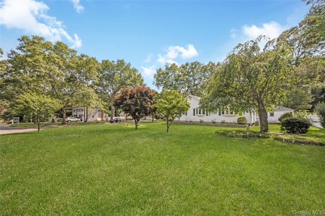 42 Pineacre Drive, Smithtown, NY 11787