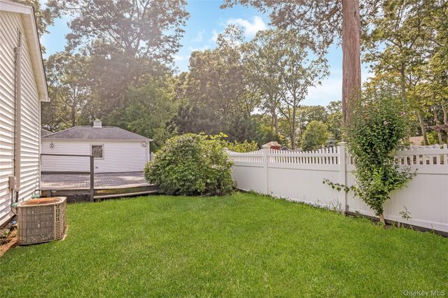 42 Pineacre Drive, Smithtown, NY 11787