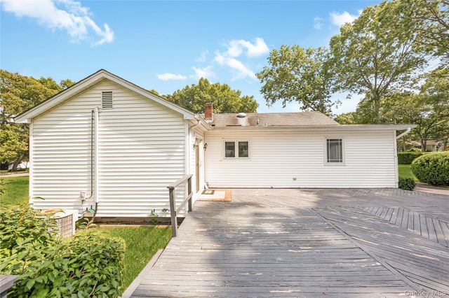 42 Pineacre Drive, Smithtown, NY 11787