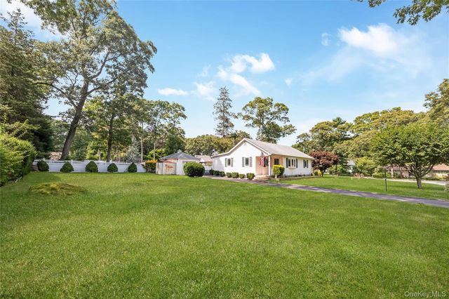 42 Pineacre Drive, Smithtown, NY 11787