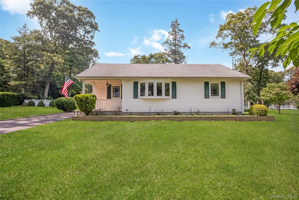 42 Pineacre Drive, Smithtown, NY 11787