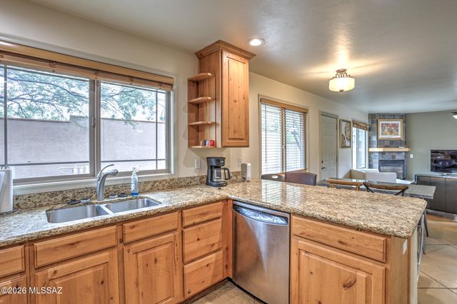 100 S Placita Colonia Solana, Tucson, AZ 85716