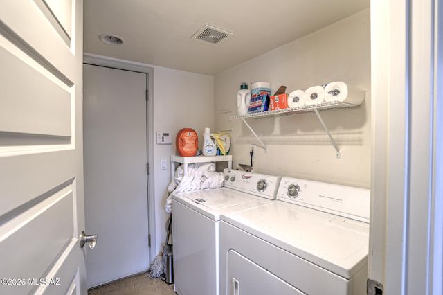 100 S Placita Colonia Solana, Tucson, AZ 85716