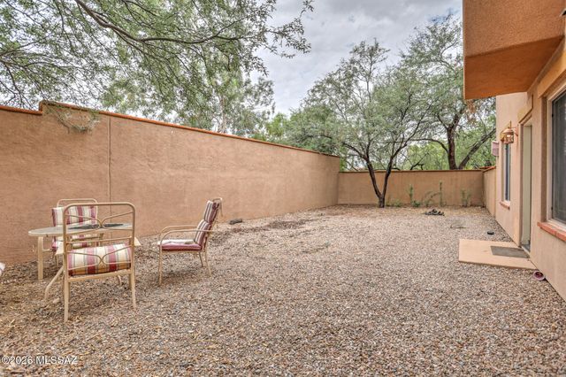 100 S Placita Colonia Solana, Tucson, AZ 85716