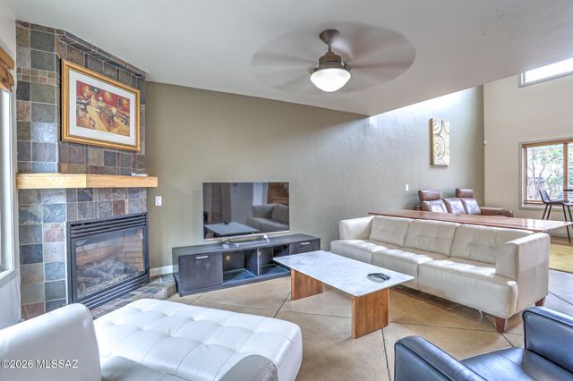 100 S Placita Colonia Solana, Tucson, AZ 85716