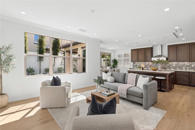 76 Decker, Irvine, CA 92620