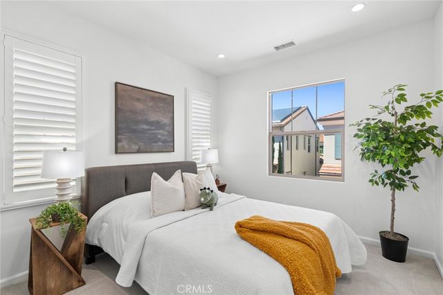 76 Decker, Irvine, CA 92620