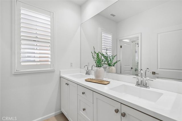 76 Decker, Irvine, CA 92620