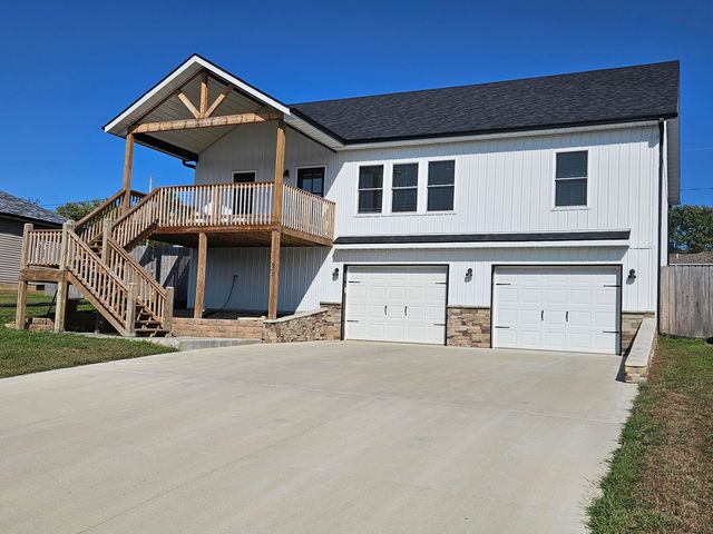 670 N Sunset Avenue, Bolivar, MO 65613