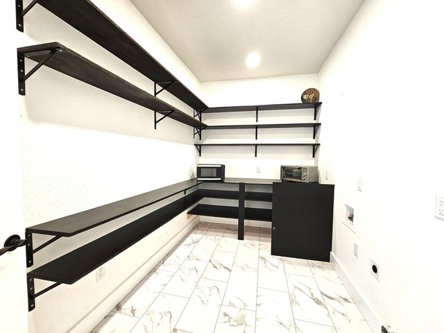 670 N Sunset Avenue, Bolivar, MO 65613