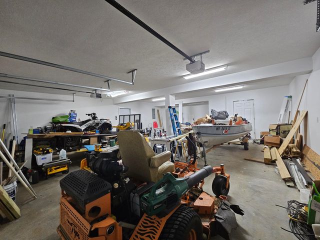 670 N Sunset Avenue, Bolivar, MO 65613