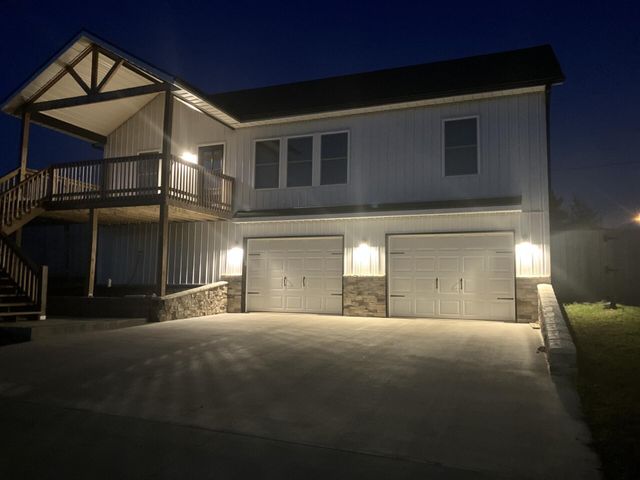 670 N Sunset Avenue, Bolivar, MO 65613