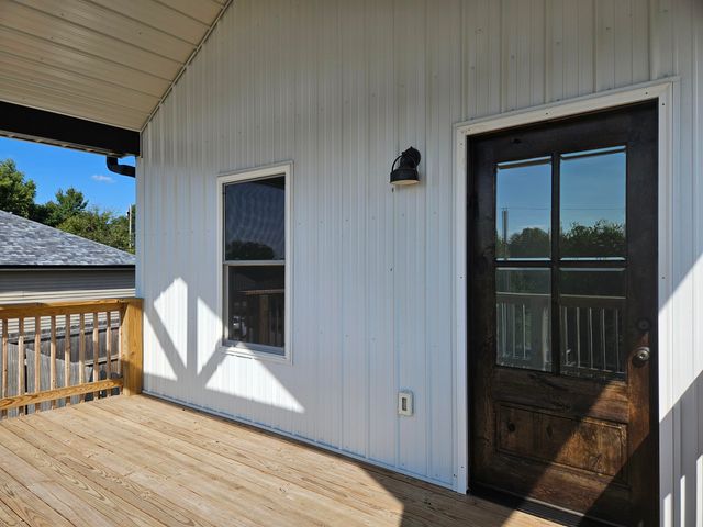 670 N Sunset Avenue, Bolivar, MO 65613