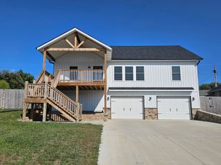 670 N Sunset Avenue, Bolivar, MO 65613