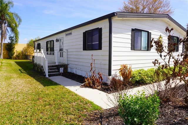 21052 LITTLE MAGENS LOOP, Lutz, FL 33558