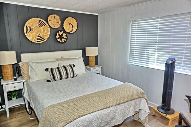 21052 LITTLE MAGENS LOOP, Lutz, FL 33558