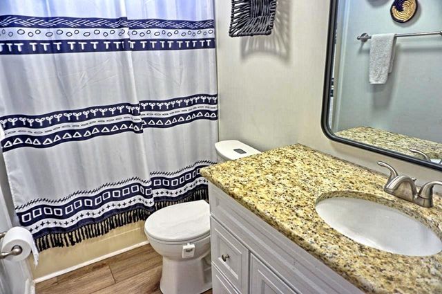 21052 LITTLE MAGENS LOOP, Lutz, FL 33558