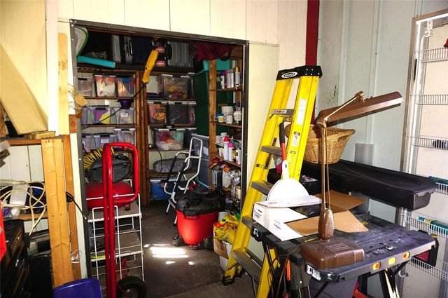 21052 LITTLE MAGENS LOOP, Lutz, FL 33558