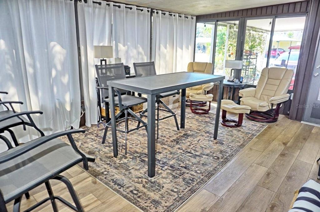 Image 35 of property listing at 21052 LITTLE MAGENS LOOP, Lutz, FL 33558