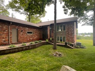 3010 Loon Lake Shores Road, Waterford Twp, MI 48329