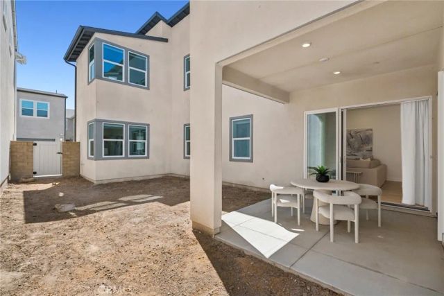 446 Sonia, Irvine, CA 92618