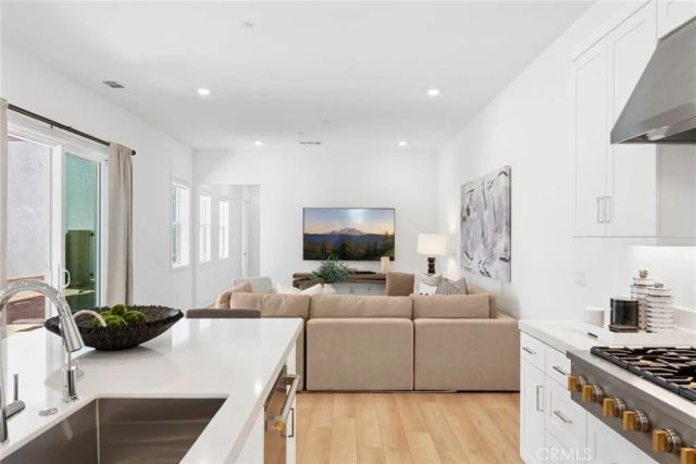 446 Sonia, Irvine, CA 92618