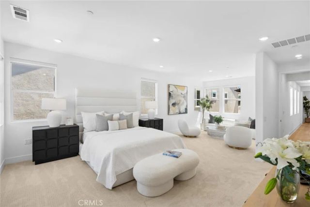 446 Sonia, Irvine, CA 92618