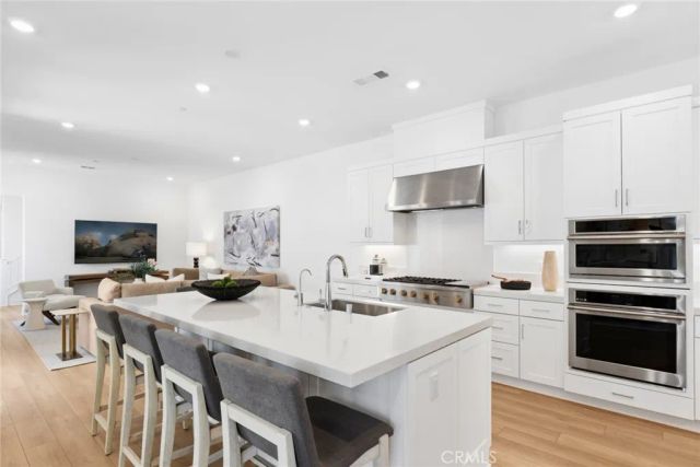446 Sonia, Irvine, CA 92618