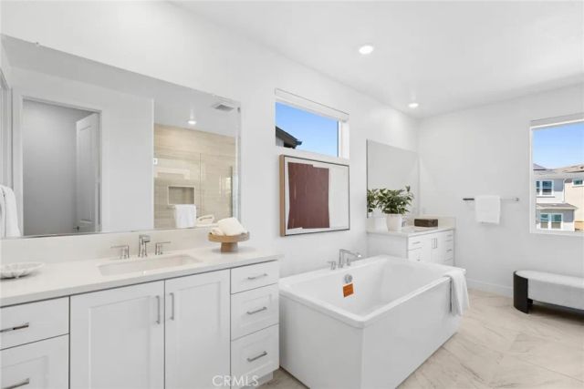 446 Sonia, Irvine, CA 92618