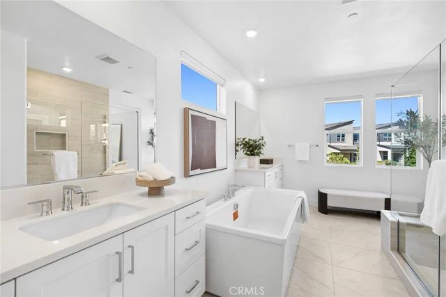 446 Sonia, Irvine, CA 92618