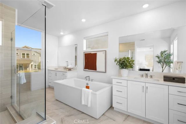 446 Sonia, Irvine, CA 92618
