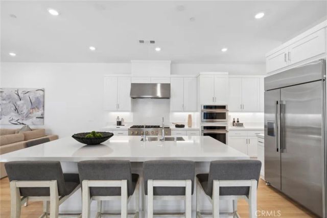 446 Sonia, Irvine, CA 92618