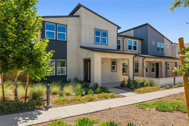 446 Sonia, Irvine, CA 92618