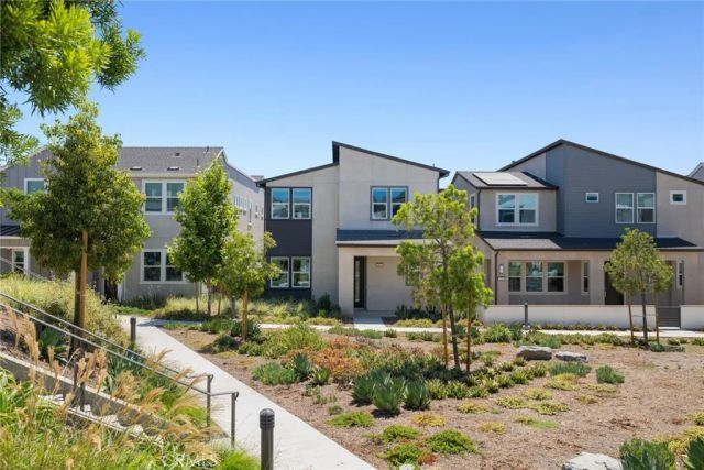 446 Sonia, Irvine, CA 92618