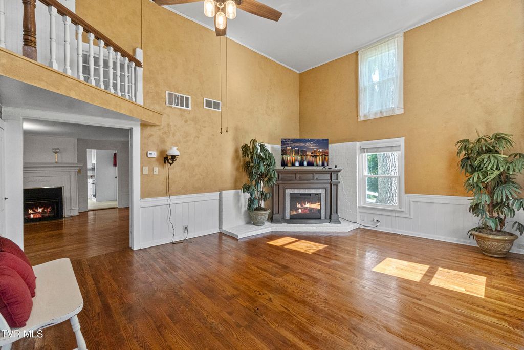 1005 Old Snapps Ferry Road, Chuckey, TN 37641