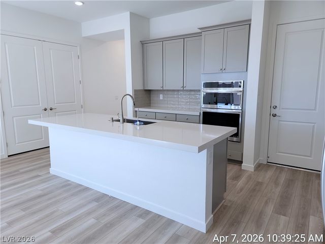 96 Ibiza Lake Drive, Henderson, NV 89011