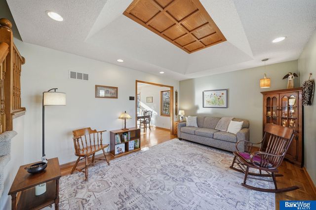 7325 Skyhawk Circle, Lincoln, NE 68506