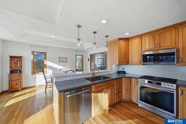 7325 Skyhawk Circle, Lincoln, NE 68506