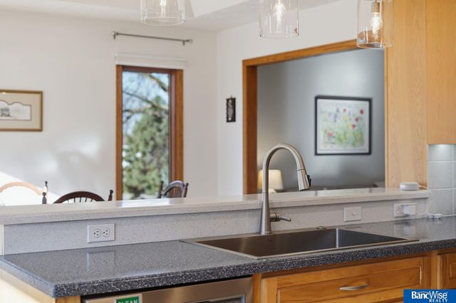 7325 Skyhawk Circle, Lincoln, NE 68506