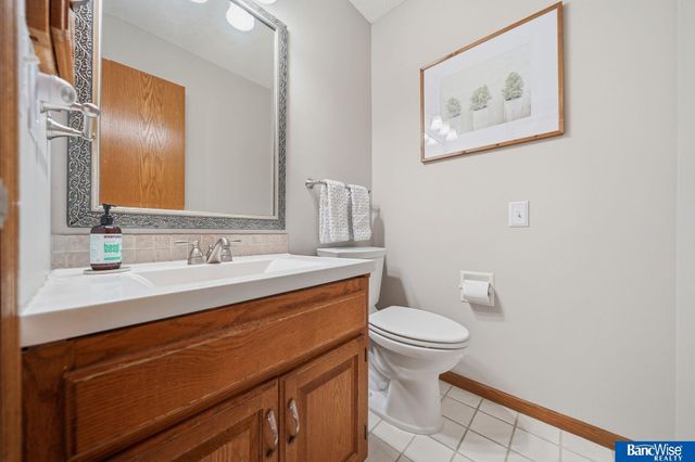 7325 Skyhawk Circle, Lincoln, NE 68506