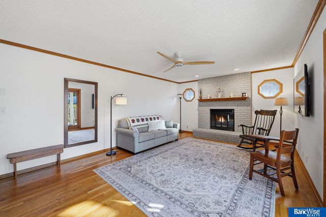 7325 Skyhawk Circle, Lincoln, NE 68506