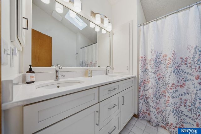 7325 Skyhawk Circle, Lincoln, NE 68506