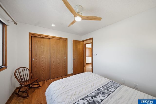 7325 Skyhawk Circle, Lincoln, NE 68506